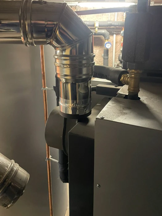 Installation intérieure de chauffage en local technique